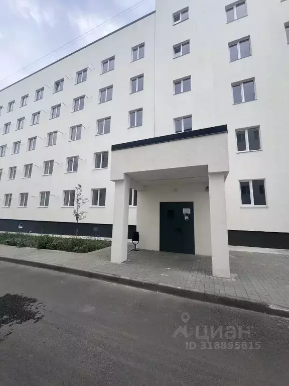 3-к кв. Волгоградская область, Волгоград ул. Ломоносова, 66 (64.0 м) - Фото 0