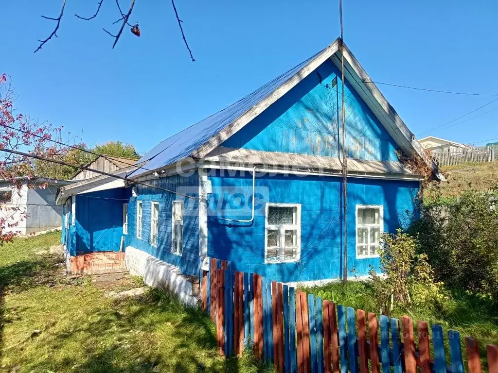 Дом в Башкортостан, Куюргазинский район, Ермолаевский сельсовет, с. ... - Фото 0