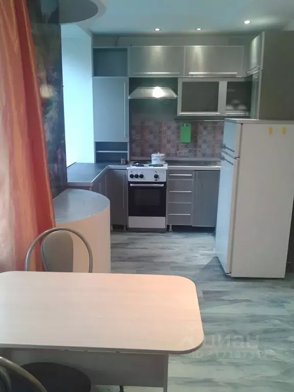 2-к кв. Новосибирская область, Новосибирск ул. Серафимовича, 1/4 (42.0 ... - Фото 0