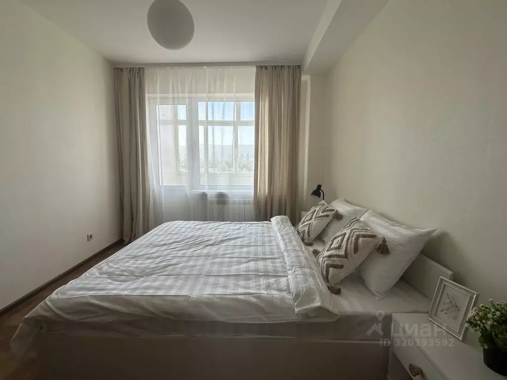 3-к кв. Красноярский край, Красноярск ул. Дубровинского, 106 (72.0 м) - Фото 1
