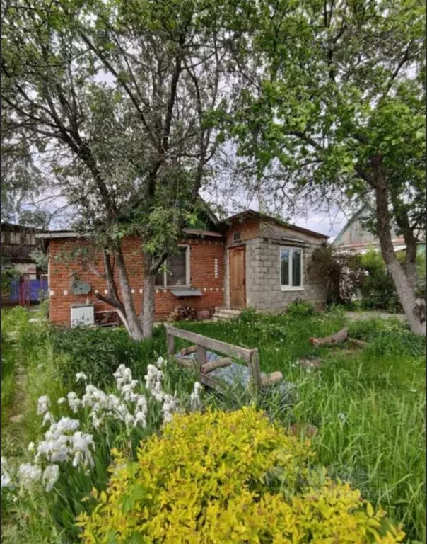 Дом в Саратовская область, Энгельсский район, Красноярское ... - Фото 2