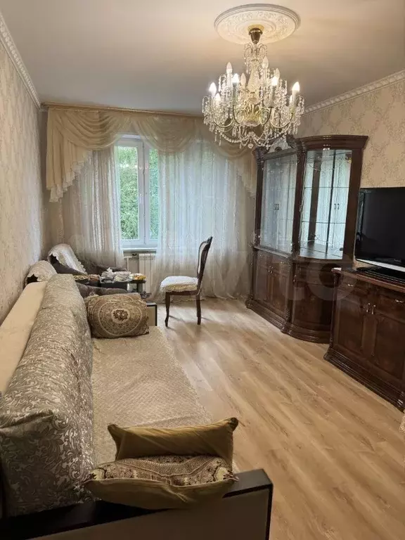 3-к. квартира, 60 м, 4/9 эт. - Фото 0