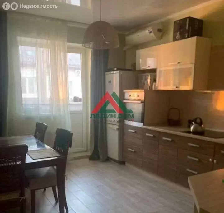 2-комнатная квартира: Краснодар, улица Генерала Петрова, 1 (61.9 м) - Фото 1