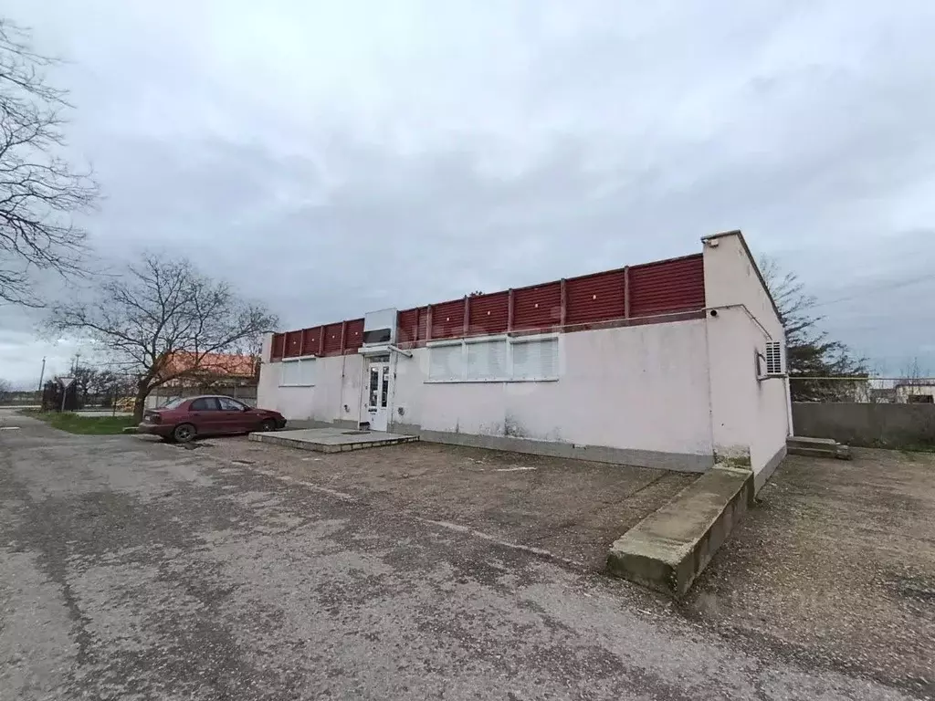 Торговая площадь в Крым, Симферопольский район, с. Широкое ул. Ленина ... - Фото 1