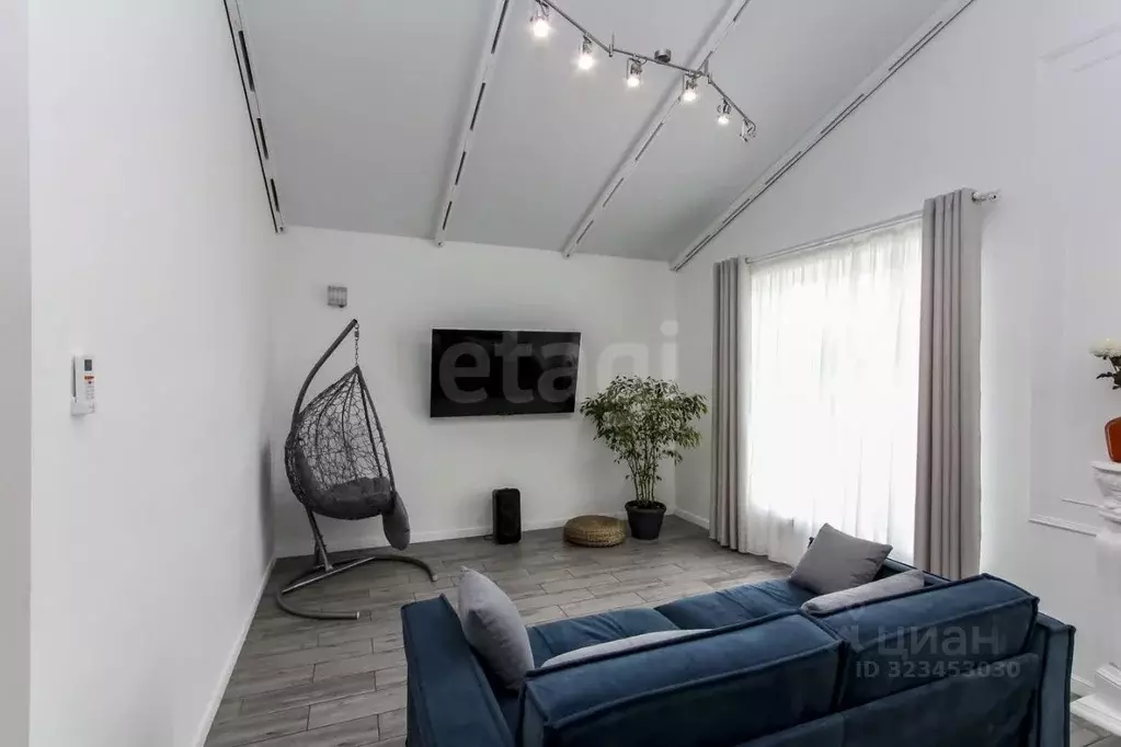 Дом в Тюменская область, Тюменский муниципальный округ, д. ... - Фото 1