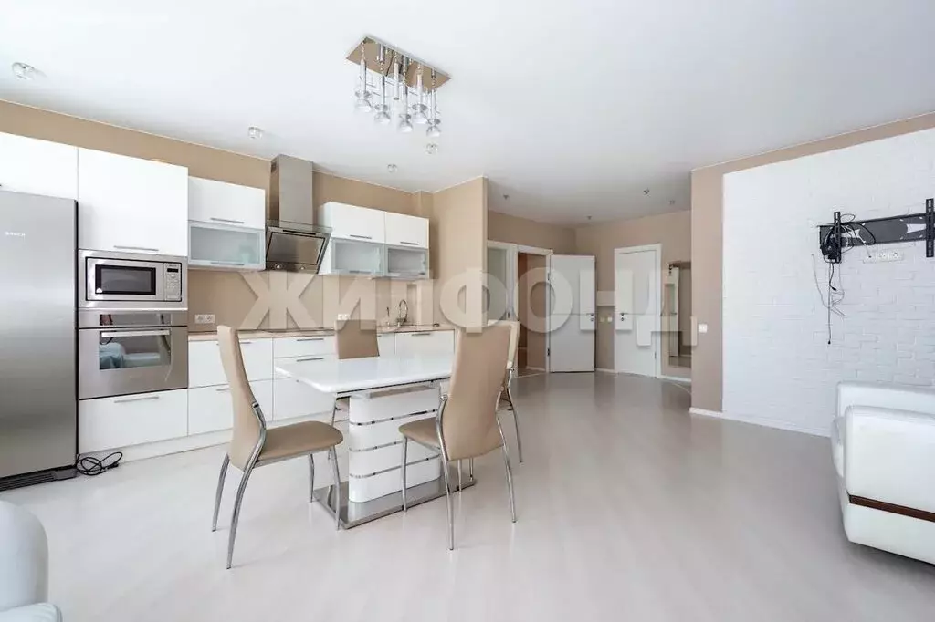 3-комнатная квартира: Новосибирск, Холодильная улица, 17 (89.5 м) - Фото 1