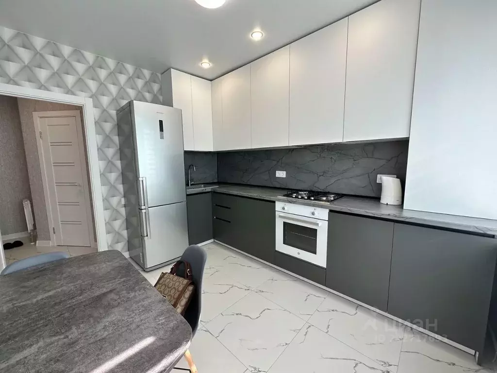 2-к кв. Адыгея, Тахтамукайский район, Яблоновский пгт ул. Тургеневское ... - Фото 1