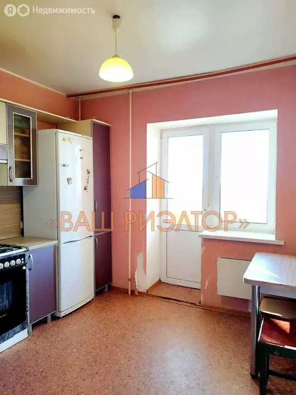 2-комнатная квартира: Губкин, Севастопольская улица, 107 (64.4 м) - Фото 1