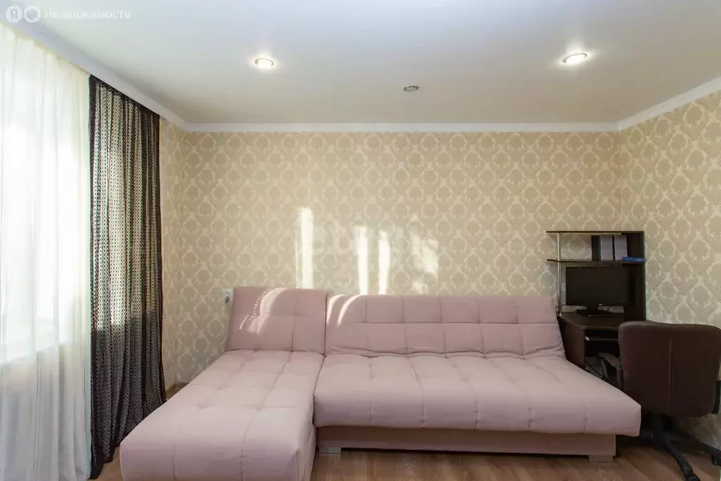 2-комнатная квартира: Тобольск, 4-й микрорайон, 37 (51.1 м) - Фото 2