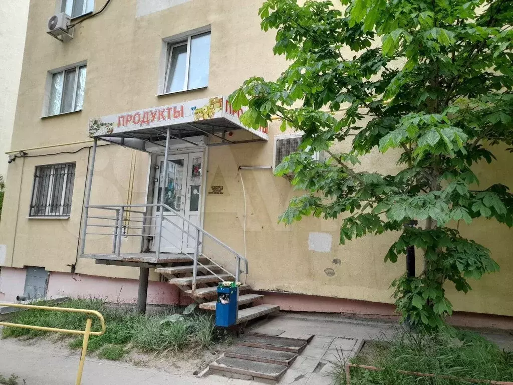 Продам помещение под магазин - Фото 0