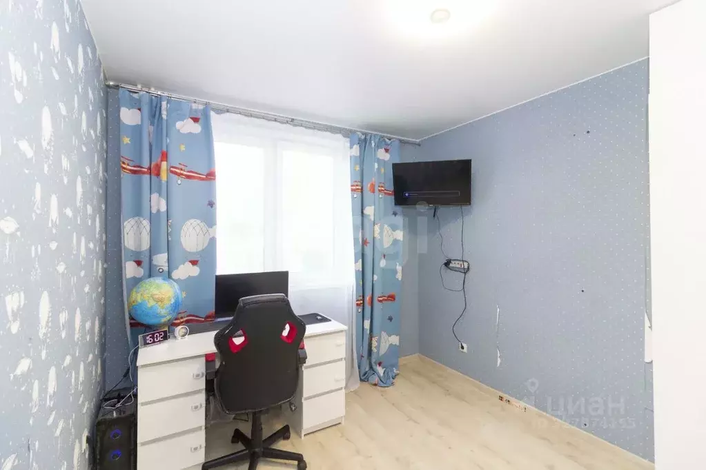 2-к кв. Тюменская область, Тюмень ул. Фармана Салманова, 8 (50.4 м) - Фото 1