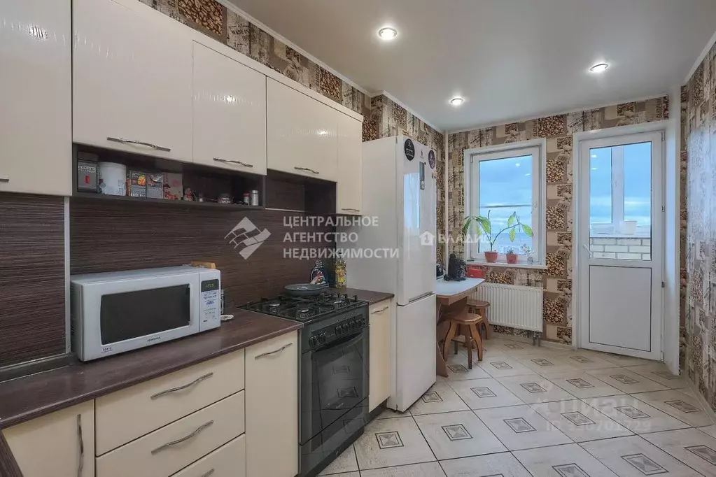3-к кв. Рязанская область, Рязань ул. Бирюзова, 6Б (77.1 м) - Фото 1
