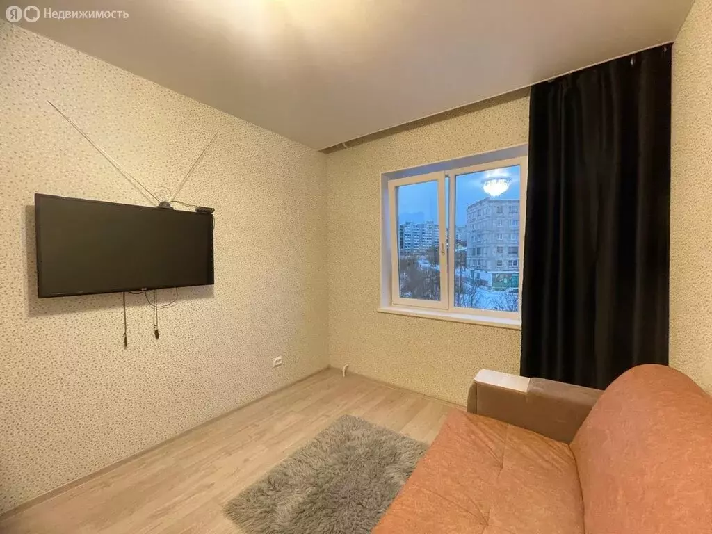3-комнатная квартира: Мурманск, проспект Кирова, 37 (73.9 м) - Фото 1