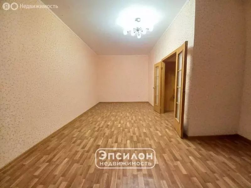 1-комнатная квартира: Курск, проспект Вячеслава Клыкова, 16 (50.4 м) - Фото 2