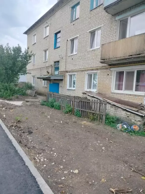 2-к кв. Саратовская область, Тарханы ст. ул. Дорожная, 3 (40.7 м) - Фото 1