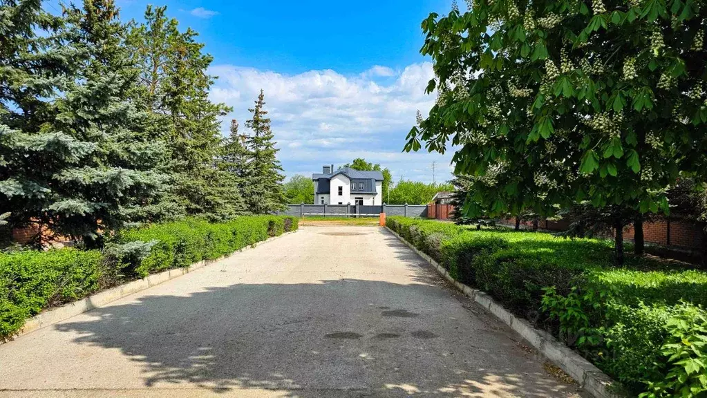 Дом в Самарская область, Кинельский район, Бобровка с/пос, с. Бобровка ... - Фото 1