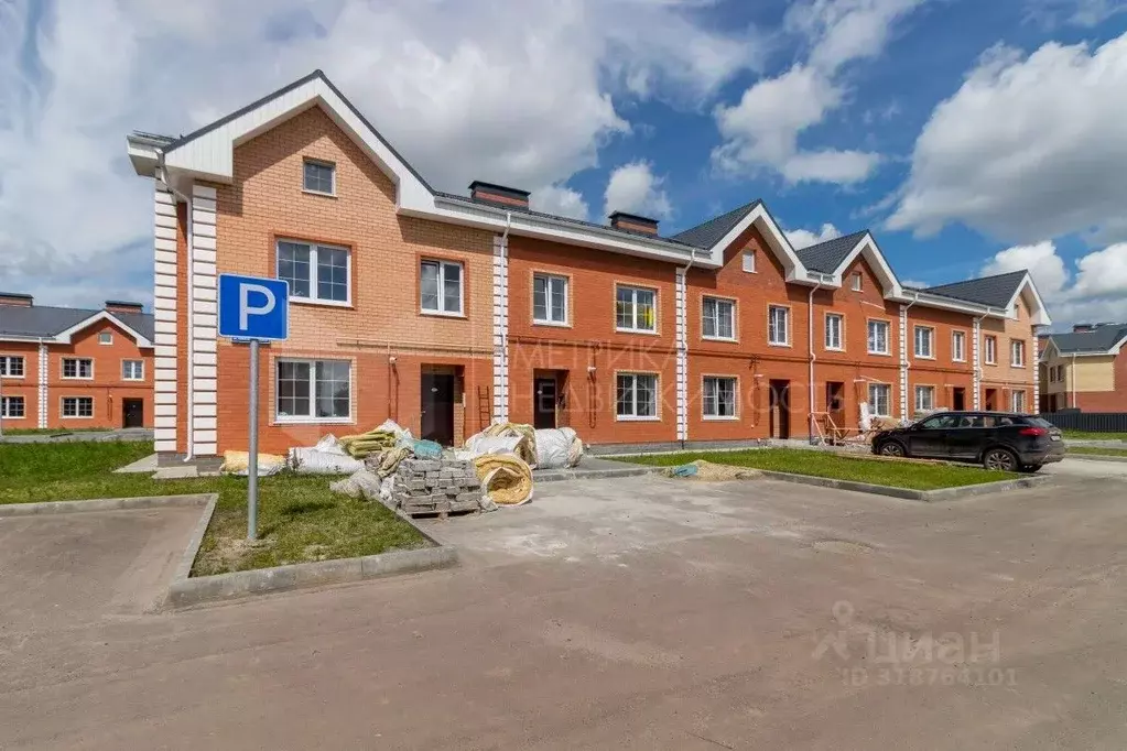 Таунхаус в Тюменская область, Тюмень ул. Алексея Рогожина (120 м) - Фото 1