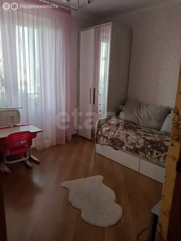 3-комнатная квартира: Калининград, улица Толбухина, 10 (70.9 м) - Фото 1