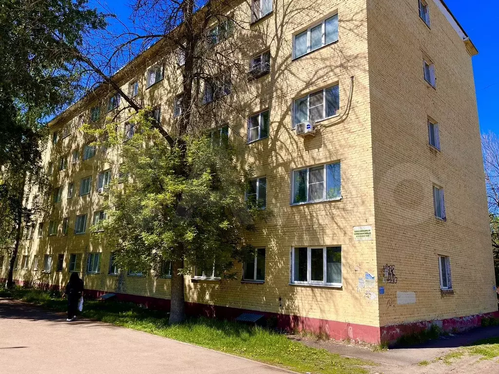 Комната 17,5 м в 4-к., 1/5 эт. - Фото 0
