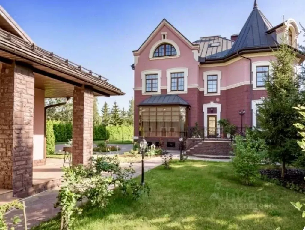 Коттедж в Московская область, Красногорск Береста кп, 46 (870 м) - Фото 1