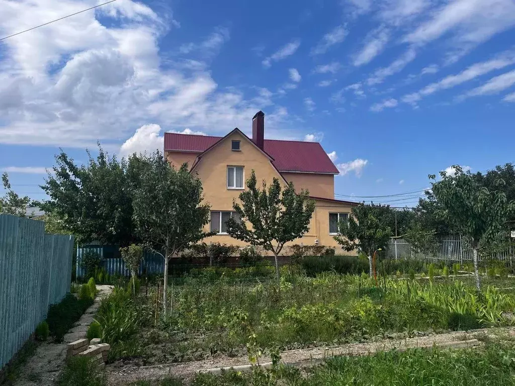 Дом в Крым, Феодосия муниципальный округ, с. Солнечное ул. Дорожная, 2 ... - Фото 0