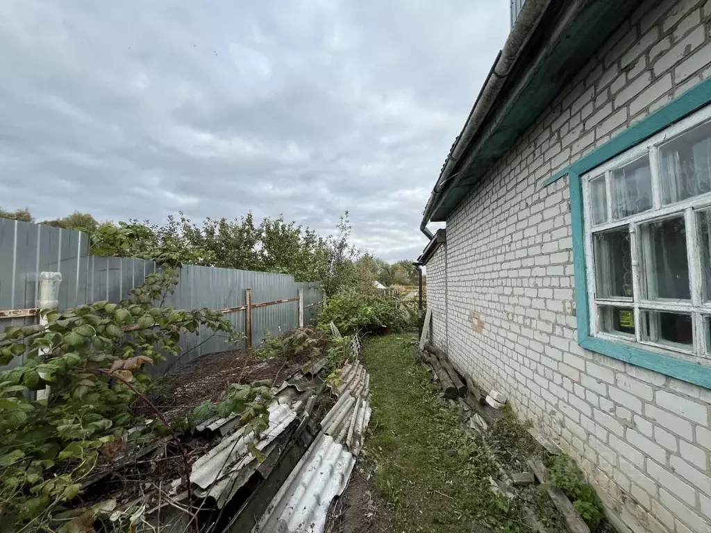 Дом в Брянская область, Карачевское городское поселение, с. Бережок ... - Фото 2