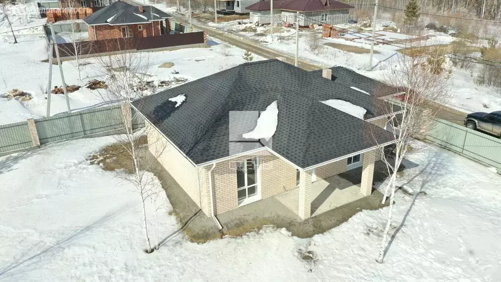 Дом в село Чигири, Дворянская улица (90 м) - Фото 1