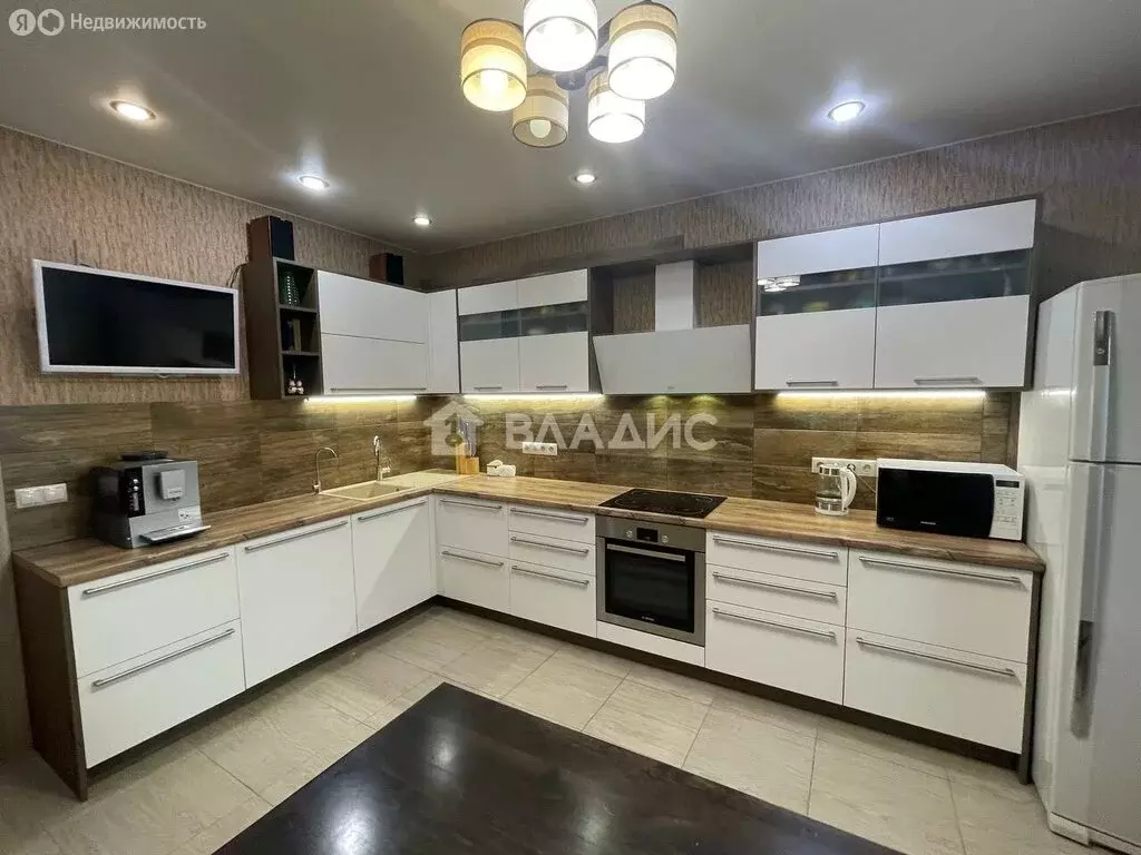 4-комнатная квартира: Красногорск, Ильинский бульвар, 8 (130.5 м) - Фото 1