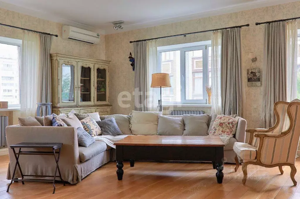 4-к кв. Татарстан, Казань ул. Мулланура Вахитова, 6 (192.6 м) - Фото 1