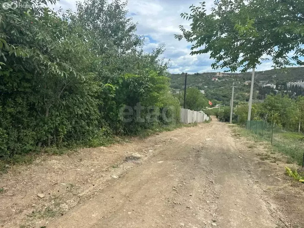 Участок в Алушта, Изумрудная улица (6 м) - Фото 1