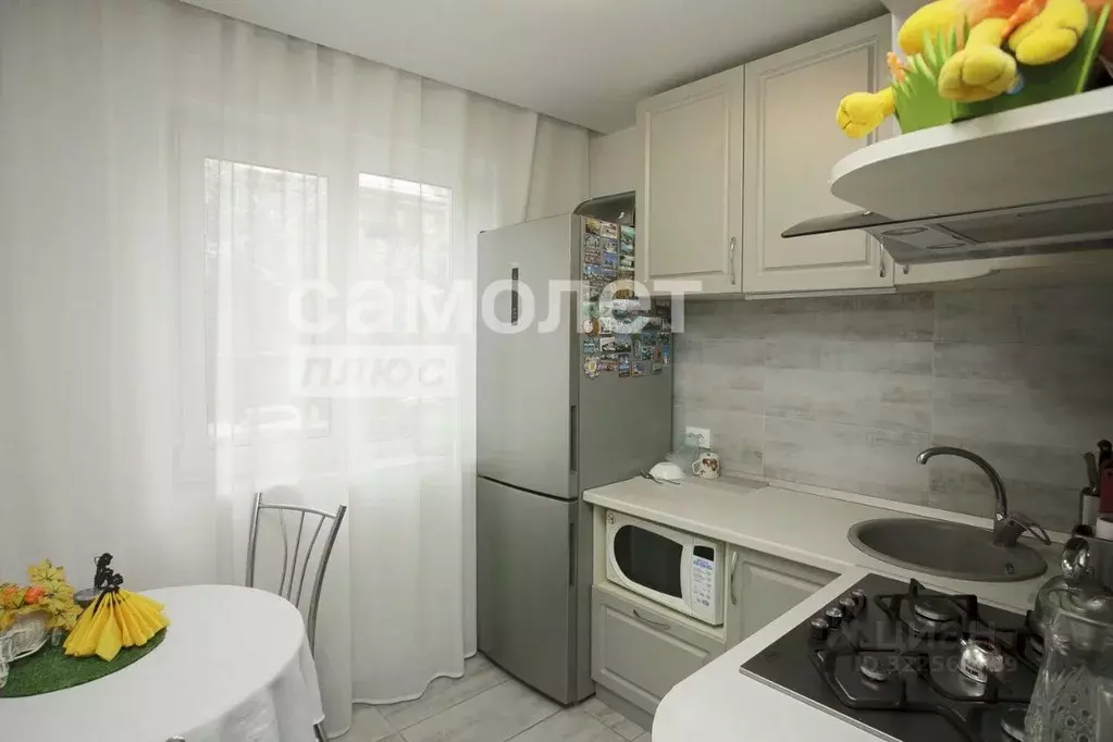 2-к кв. Кемеровская область, Кемерово ул. 50 лет Октября, 21 (46.1 м) - Фото 1