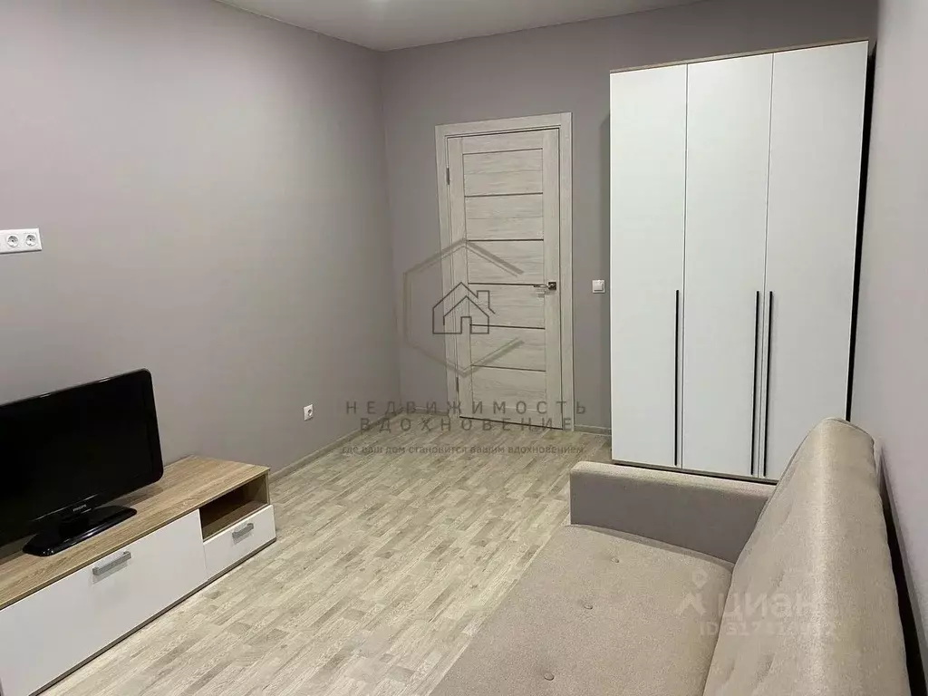 2-к кв. Новосибирская область, Новосибирск ул. Есенина, 12В (42.0 м) - Фото 0