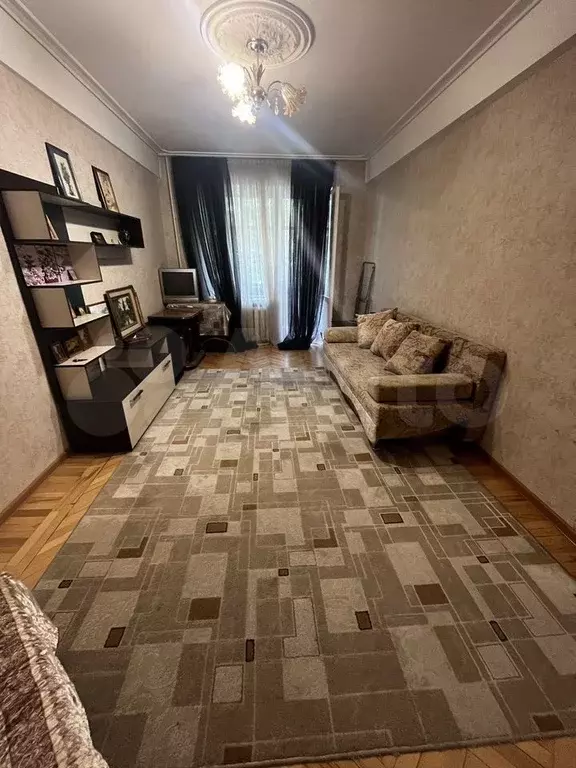1-к. квартира, 38 м, 2/4 эт. - Фото 0