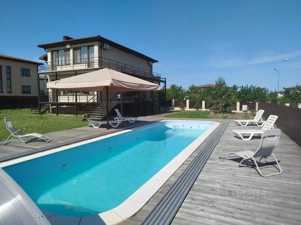 Дом в Краснодарский край, Темрюкский район, Ахтанизовское с/пос, пос. ... - Фото 1