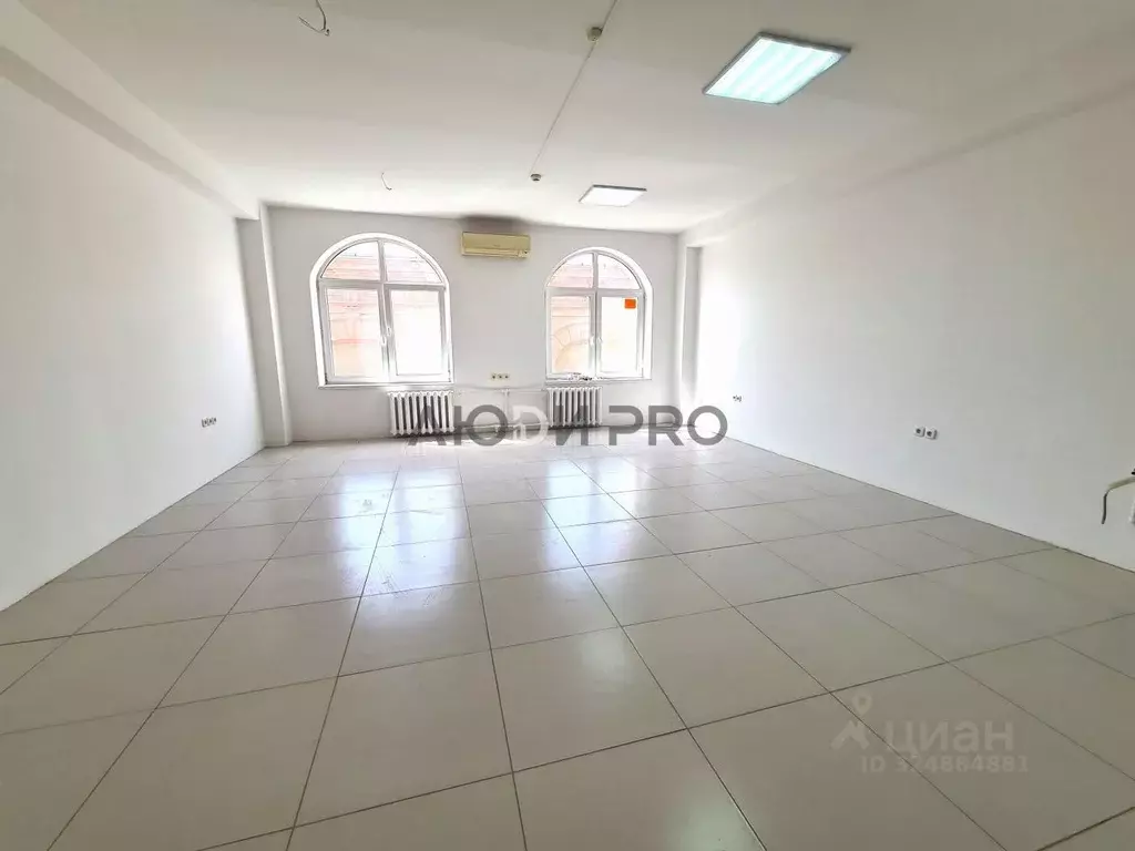 Помещение свободного назначения в Саратовская область, Энгельс пл. ... - Фото 2