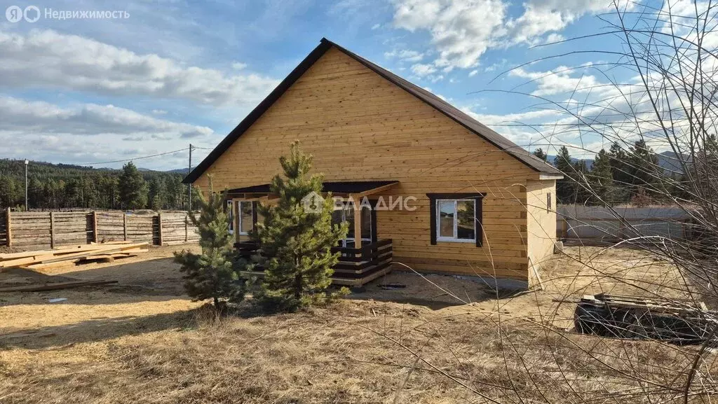 Дом в село Нижний Саянтуй, ДНТ Багульник, 2-й квартал, 102 (241.6 м) - Фото 0