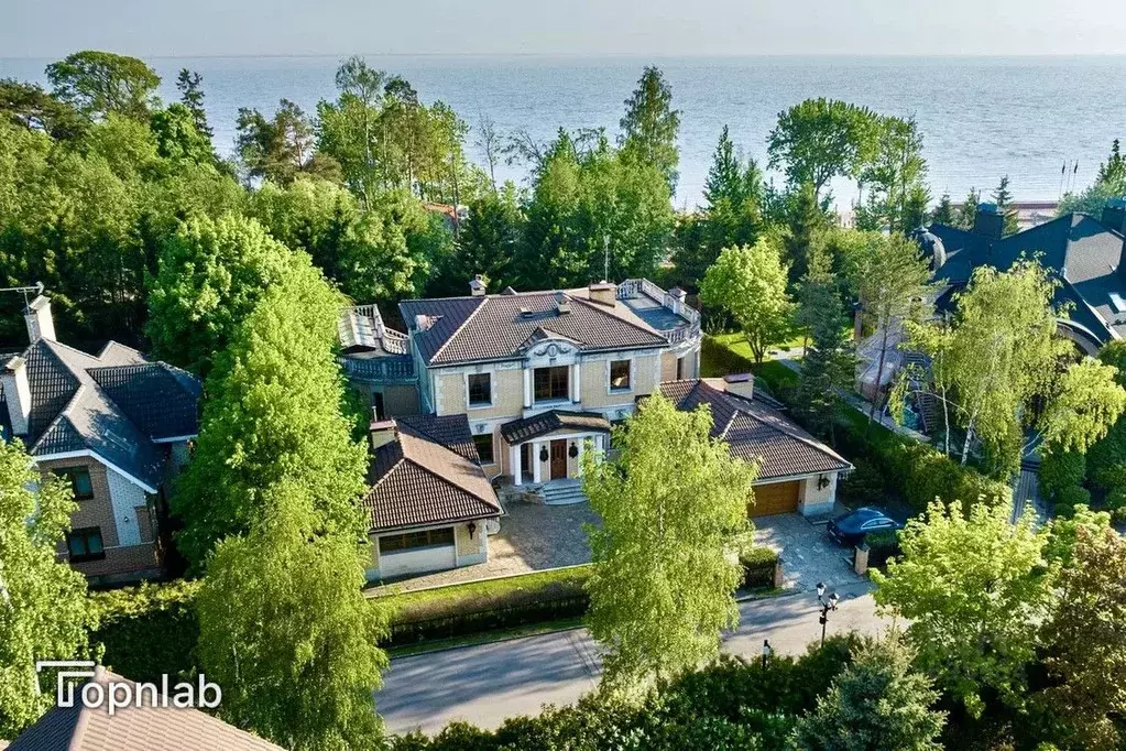 Дом в Санкт-Петербург пос. Репино, Приморское ш., 455к30 (390 м) - Фото 1