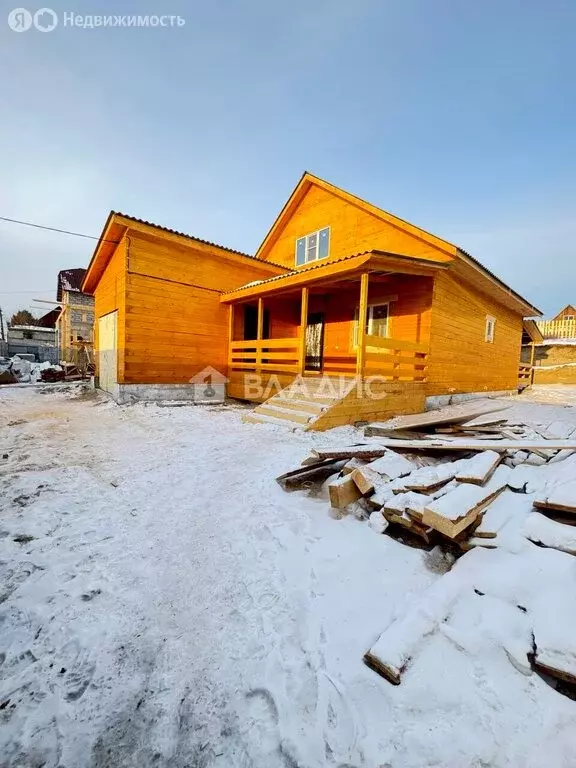 Дом в село Нижний Саянтуй, ДНТ Багульник, 1-й квартал, 727 (202 м) - Фото 1