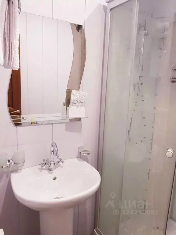 Комната Новгородская область, Пестово ш. Устюженское, 25 (15.0 м) - Фото 2