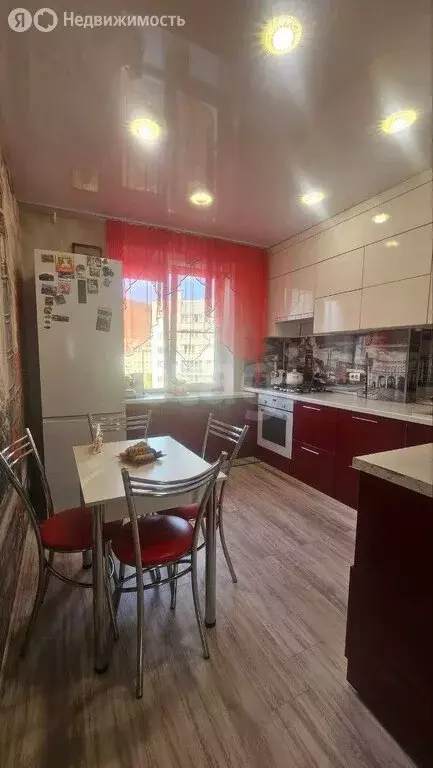 3-комнатная квартира: Миасс, улица Академика Павлова, 29 (67.6 м) - Фото 1