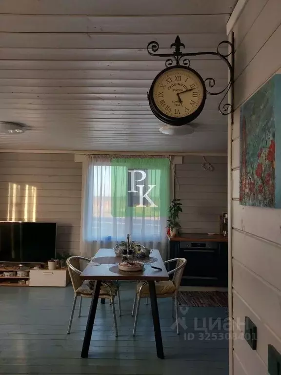 Дом в Крым, Бахчисарайский район, с. Угловое ул. Победы, 115 (120 м) - Фото 2