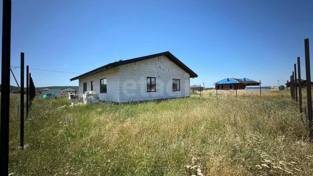 Дом в Адыгея, Майкоп городской округ, Гавердовский хут. пер. Майский ... - Фото 0