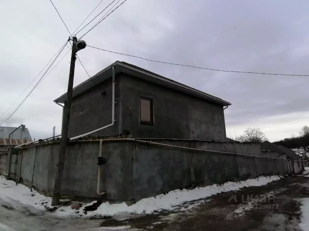 Дом в Кабардино-Балкария, Нальчик пл. 400-летия (350 м) - Фото 1