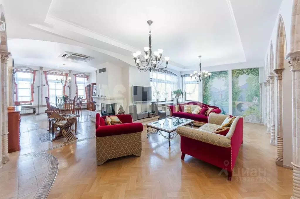 3-к кв. Москва ул. Академика Пилюгина, 24К1 (180.0 м) - Фото 1