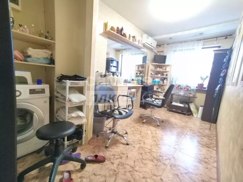 3-к кв. Волгоградская область, Волгоград ул. Землячки, 50 (68.4 м) - Фото 2