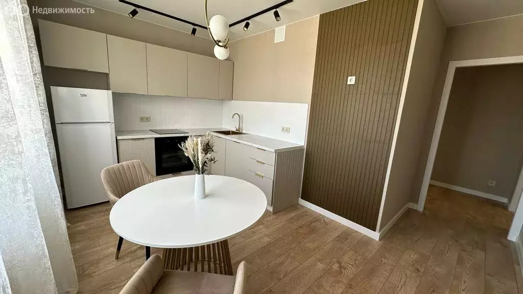 2-комнатная квартира: Челябинск, улица Академика Макеева, 15 (63 м) - Фото 1