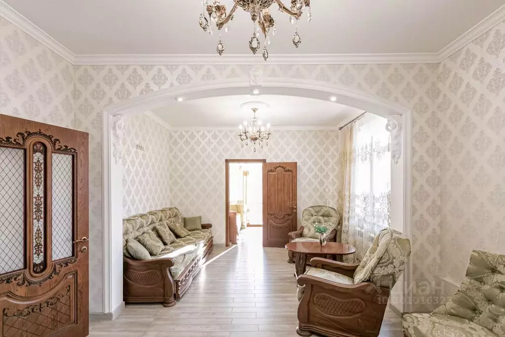 3-к кв. Ставропольский край, Кисловодск ул. 40 лет Октября, 8 (80.0 м) - Фото 1
