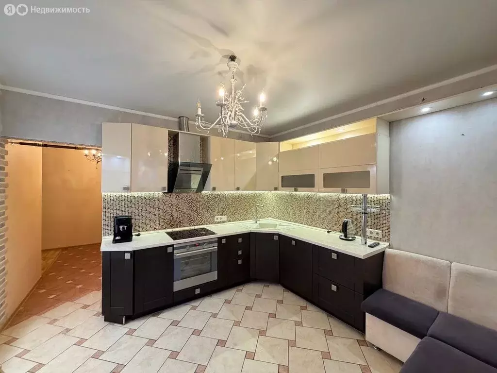 3-комнатная квартира: посёлок городского типа ВНИИССОК, улица Михаила ... - Фото 2