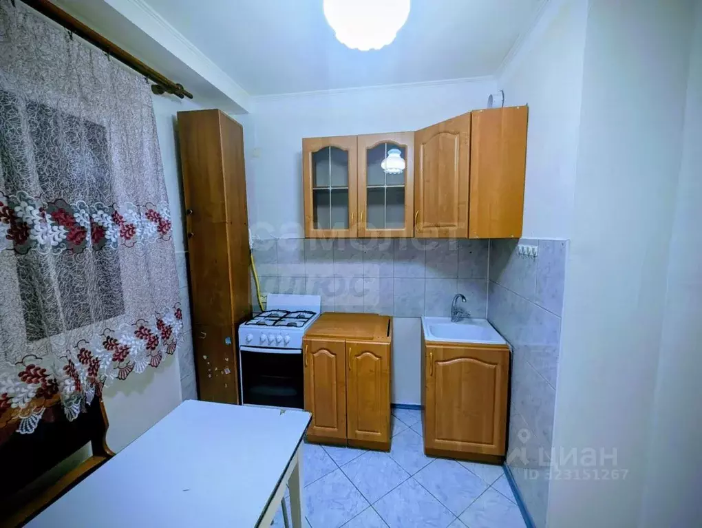 1-к кв. Оренбургская область, Оренбург 16-я линия, 14 (28.5 м) - Фото 0