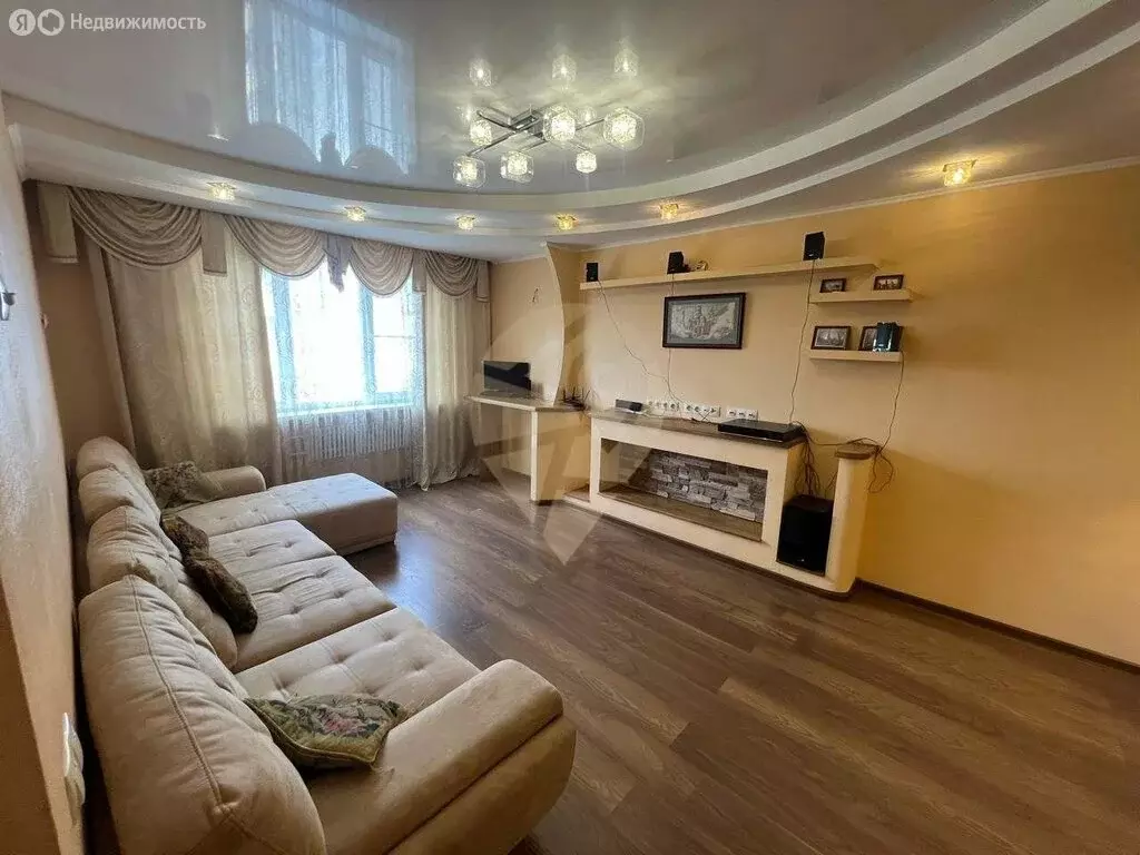 4-комнатная квартира: Старый Оскол, микрорайон Южный, 3 (81.5 м) - Фото 1